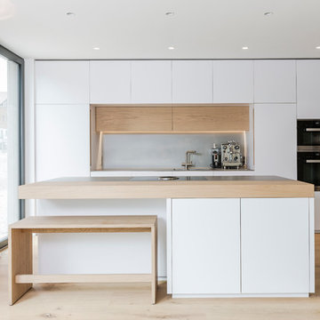 DURCHGEHEND GEÖFFNET