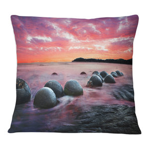 Designart CU9479-18-18 Moeraki Boulders New Zealand Seashore Photo Throw Pillow 18 x 18