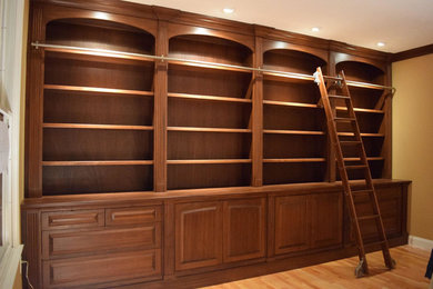 Elegant home office photo in Boston