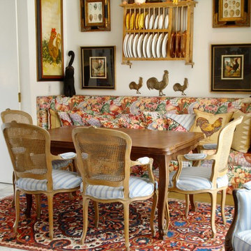 Persian medallion design Baktiari Oriental Rug warm this kitchen eating gatherin