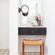 Makeup station