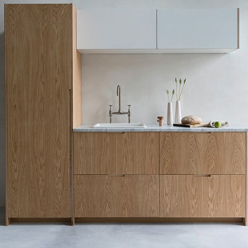 European Oak with oblong insert handles