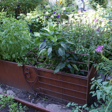 St. Paul Working Garden