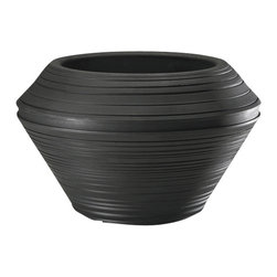 Crescent Garden - Daniel Round Planter - Products