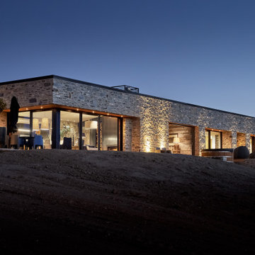 Schist House, Wanaka, Exterior
