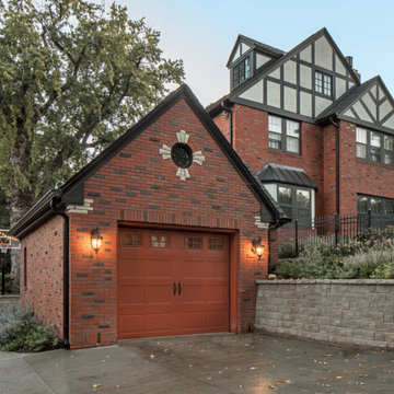 Detached Garage