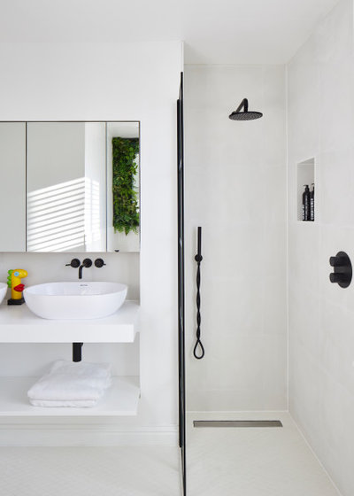 Bathroom by LOUD Architecture & Interior Design