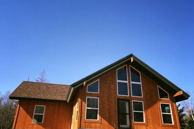 Example of a minimalist home design design in Other