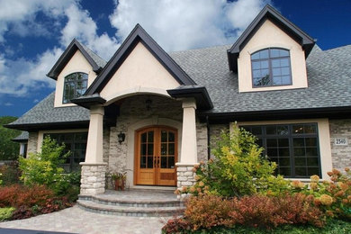 Example of a transitional exterior home design in Chicago