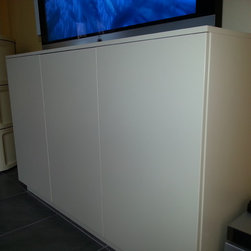 Meuble motoris&eacute; M.G - Entertainment Centers And Tv Stands