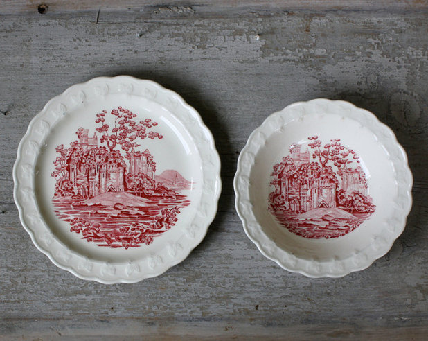 Traditional Dinner Plates by Etsy