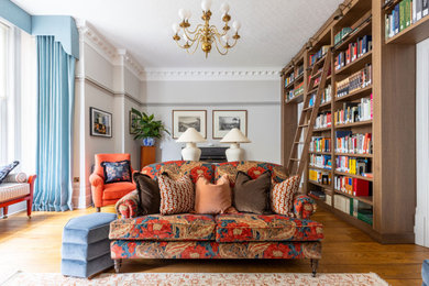 Photo of a traditional living room in London.