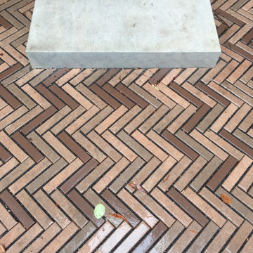 Paving pattern at limestone step