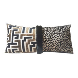 DECORATIVE PILLOWS MIAMI - Laberint Print Lumbar Pillow, 24"x12" - Decorative Pillows