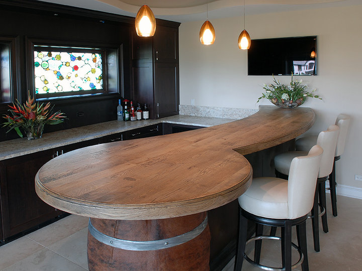 Contemporary Home Bar - Home Bar