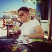 Nathan Reeses foto