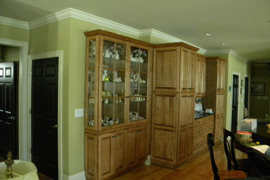 Example of a dining room design in Other