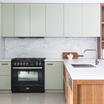 Classic and Contemporary Kitchen