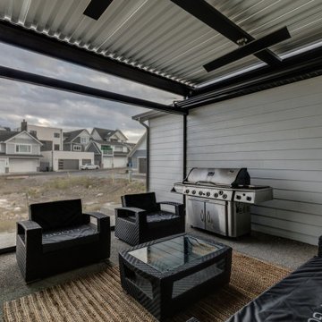 Roof Mounted StruXure Adjustable Pergola with Screens & Heaters