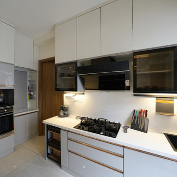 Mr. Bhupendra's 3BHK Apartment | Kitchen | SNN Clermont | Bonito Designs | Banga