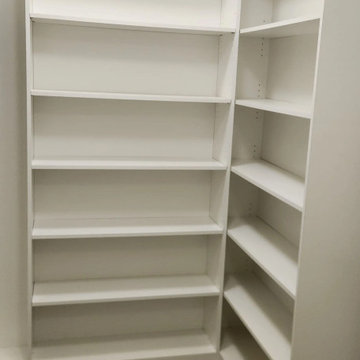 Ladera Walk-In Closet