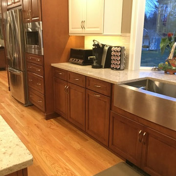 Kraftmaid Maple Chestnut Canvas Knollwood