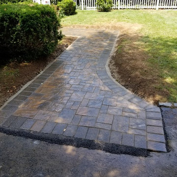Cambridge Toffee Onyx Paver Walkway