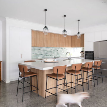 Light and Contemporary Wooloowin Kitchen