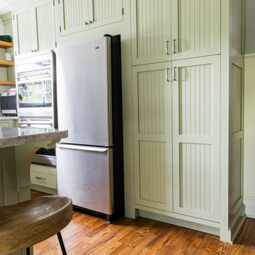 Traditional Kitchen and Dining Room - Bungalow