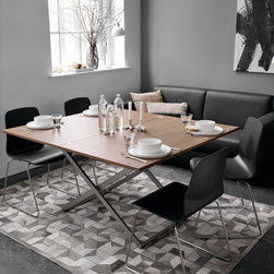The Rubi - Dining Tables