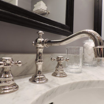 Oak Park Master Bathroom by kalHome