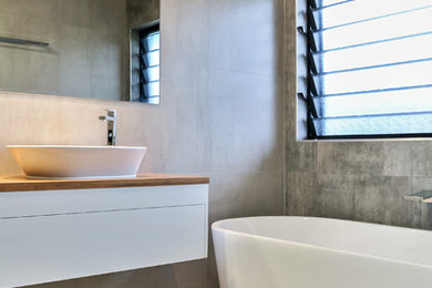 Modern bathroom in Townsville.