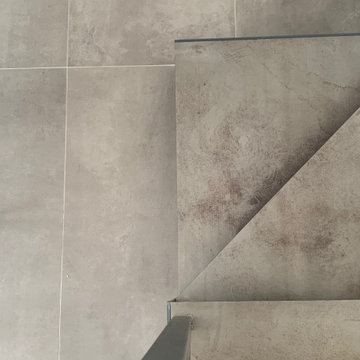 Grigio e vinaccia per un duplex a Milano. Mq 100