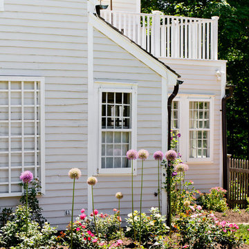 My Houzz: Classic Garden Style for a 1745 Connecticut Farmhouse