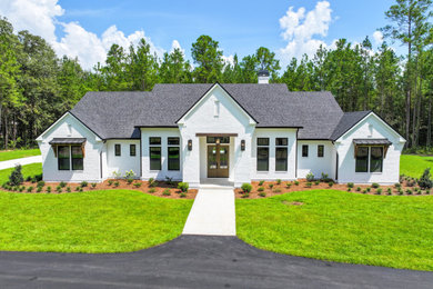 Example of a 1960s exterior home design in Atlanta