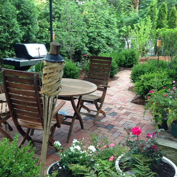 Dining Courtyard