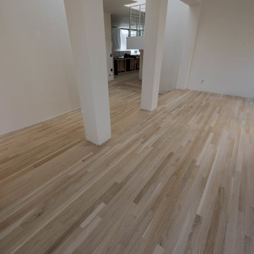 Los-Angeles unfinished oak floors bleaching & staining gray