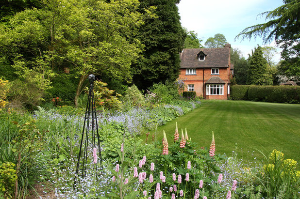 Классический Сад by Rebecca Smith Garden Design