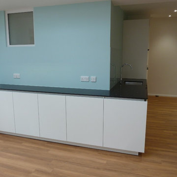 White Matt Lacquer with Silestone and Spekva worktops