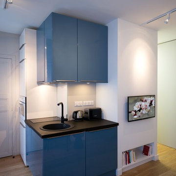 Cuisine bleue, blanche et noire