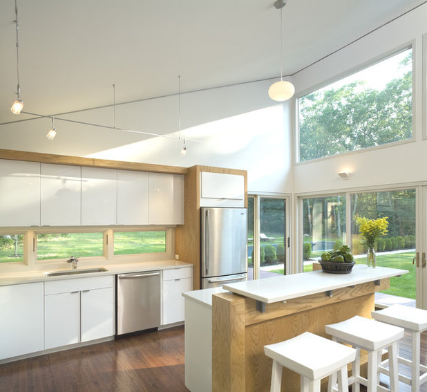 Kitchen Windows: 13 Classic and Creative Ideas