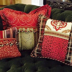 Decorative Accessories - Decorative Pillows
