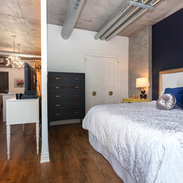 Luxurious Designer Loft In Central King West Location