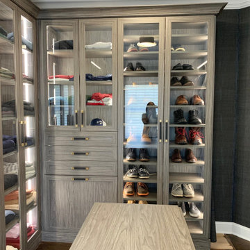 Modern Men's Walk-in Closet