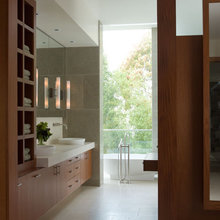 Jer's side.    Clean look.    Sink