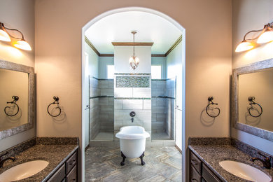 Bathroom - bathroom idea in Oklahoma City