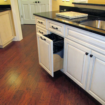 Two tone kitchen; painted maple and espresso