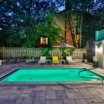 Hinsdale, IL Compact Rectilinear Swimming Pool with Automatic Pool Cover