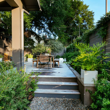 Olde Village Oasis