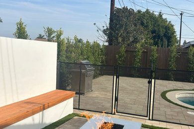 Inspiration for a patio remodel in Los Angeles
